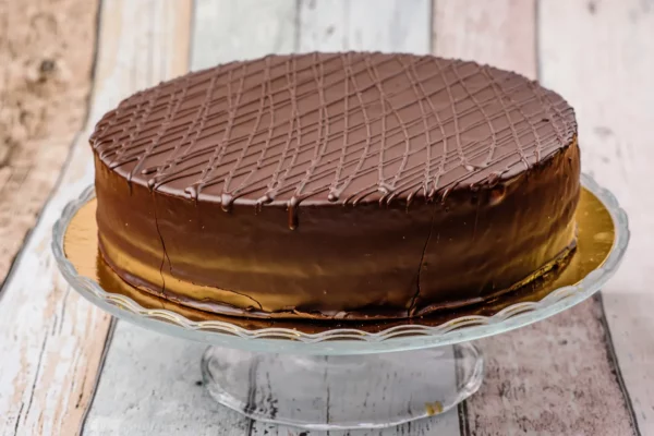 Sacher torta - Kemenes Cukrászda Győr